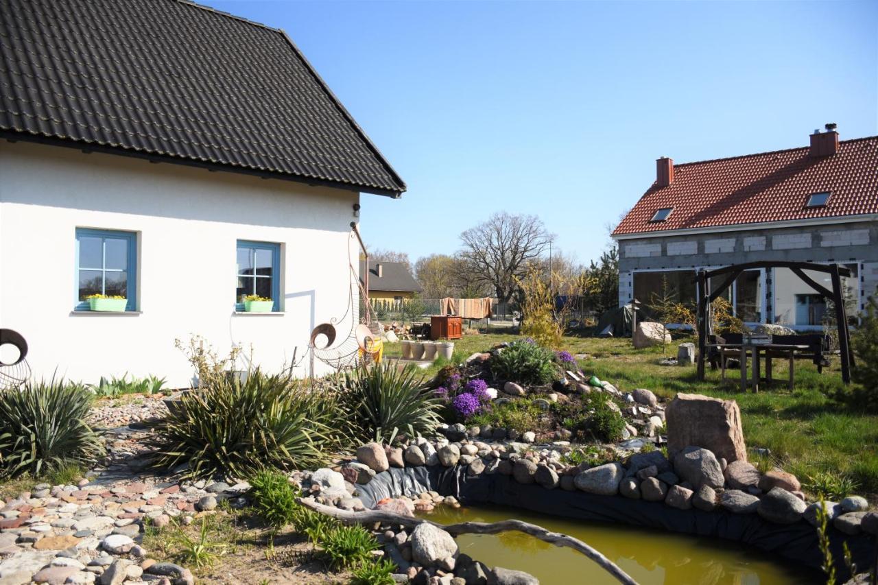 Villa Dom Na Szumiacych Drzew Debina  Exterior foto